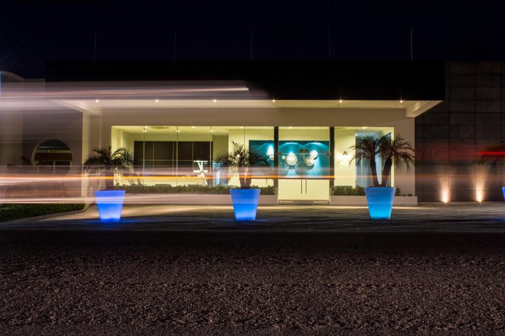 Hotel Aqua Spa & Resort มาร์ติเนซ เดอ ลา ทอเร ภายนอก รูปภาพ