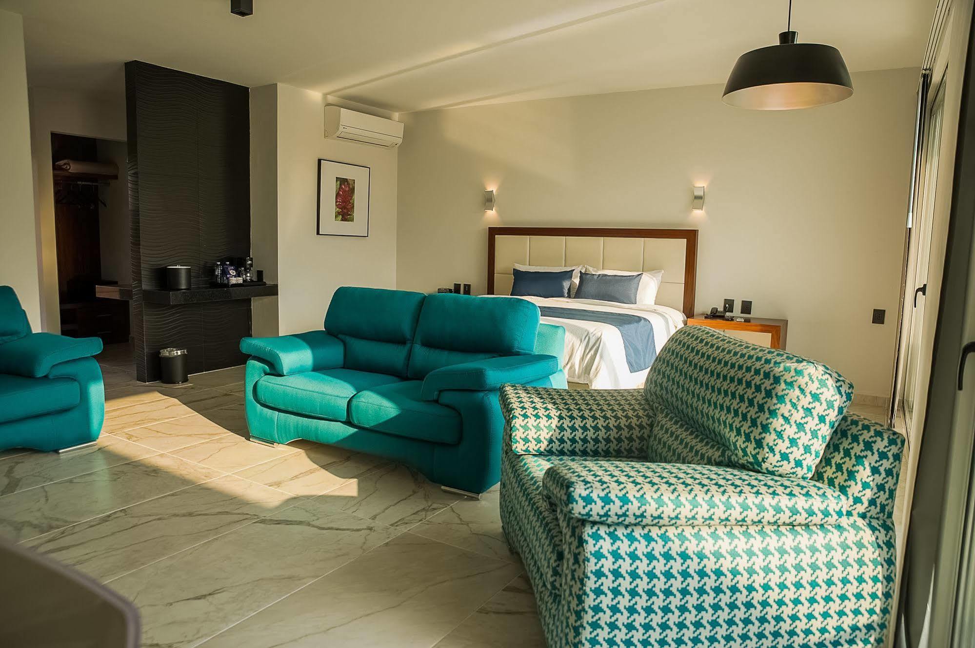 Hotel Aqua Spa & Resort มาร์ติเนซ เดอ ลา ทอเร ภายนอก รูปภาพ